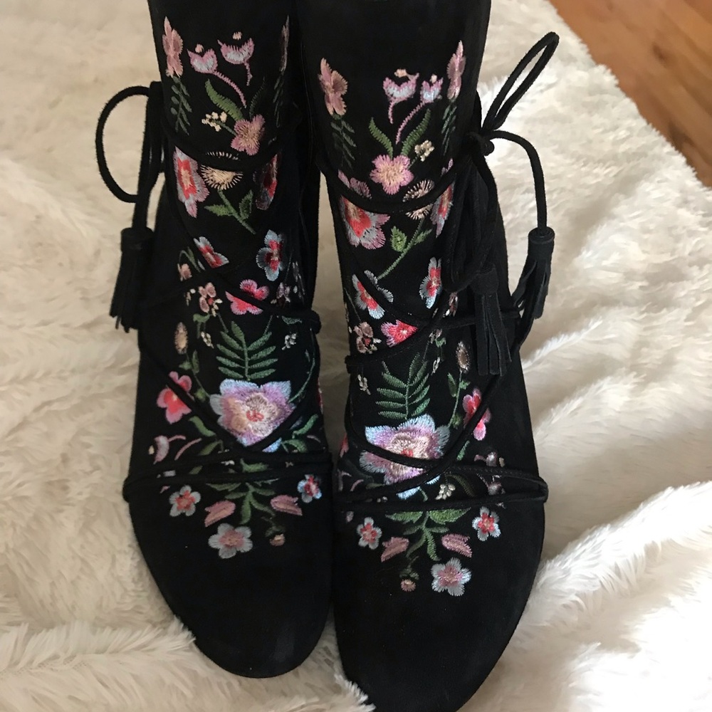 Sam Edelman Winnie black pink ankle booties